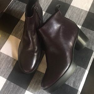 Ecco Shape Sculpted Motion Booties